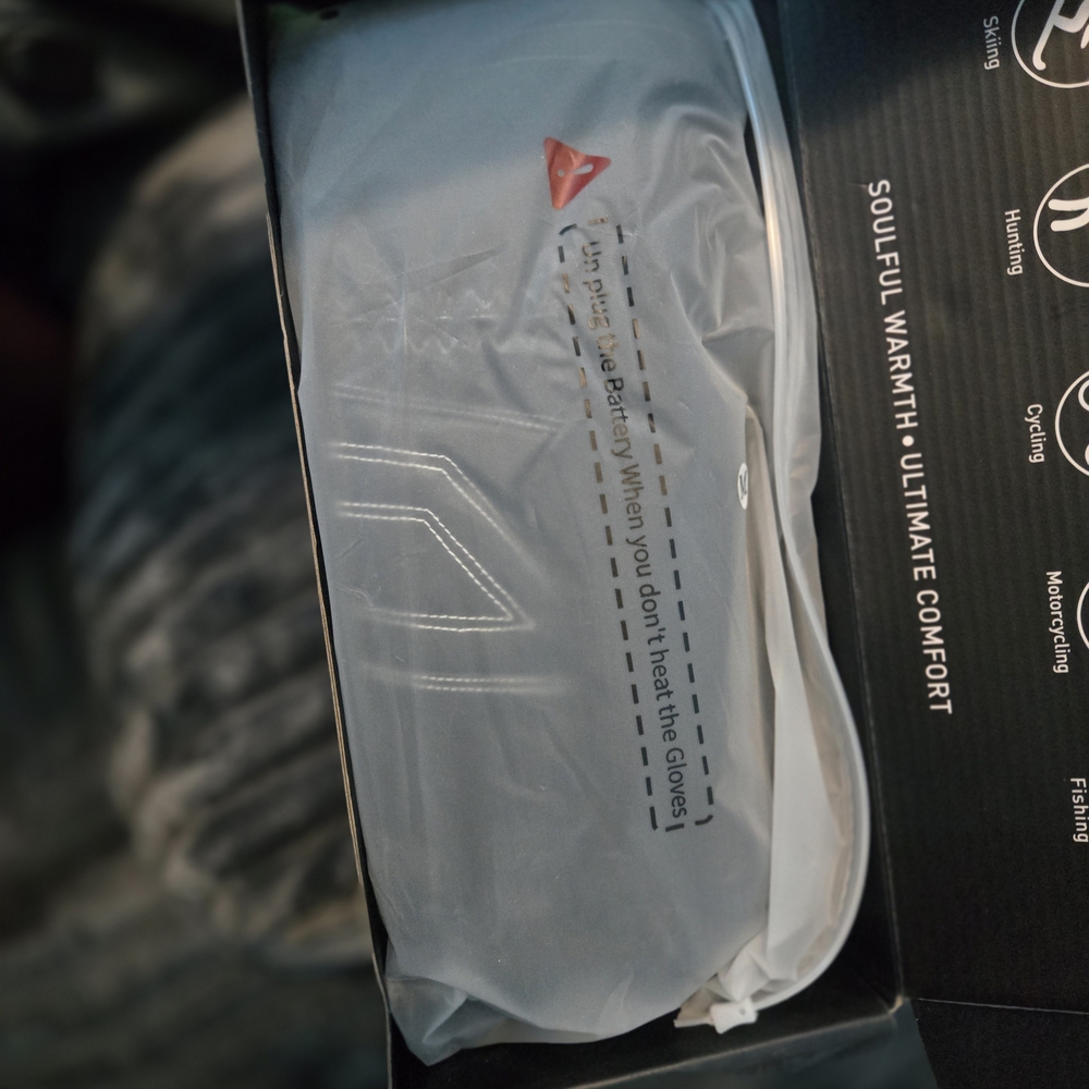 Heated Gloves with Battery